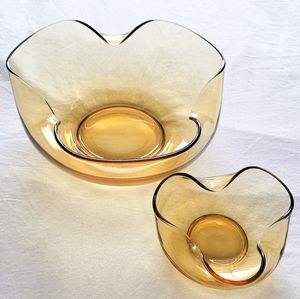 Amber serving bowls🌻